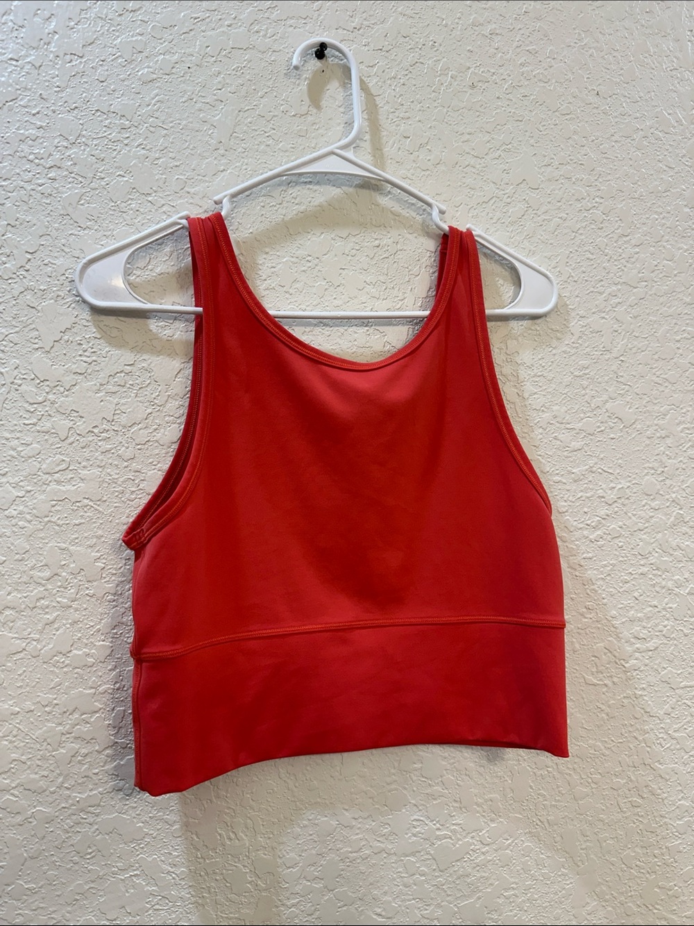 Lululemon workout crop top